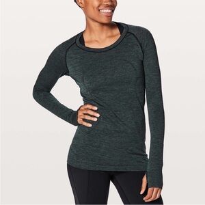 Lululemon Long Sleeve Swift Run Size 6 dark green color